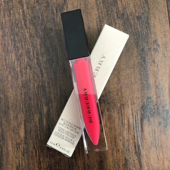 Burberry Kisses Lip Lacquer - Light Crimson No.28 - Picture 3 of 6
